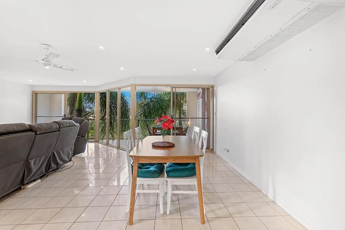 The Crabpot Apartment Airlie Beach